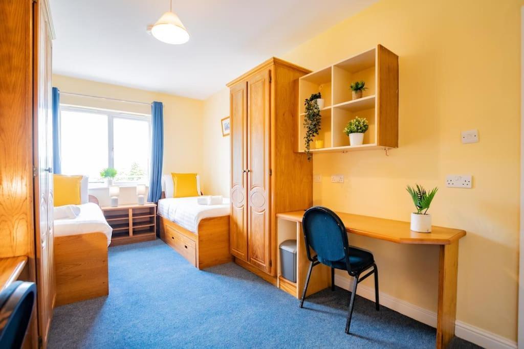 84 - Three Bed By Shortstays Appartement Galway